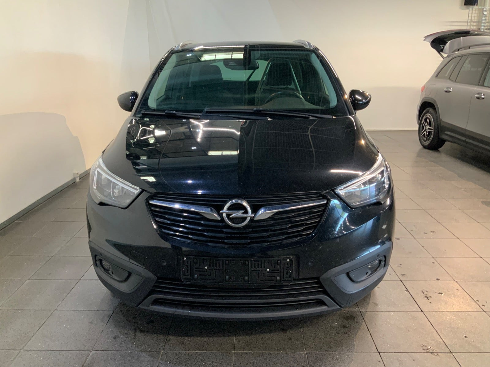 Sort Opel Crossland X fra 2019