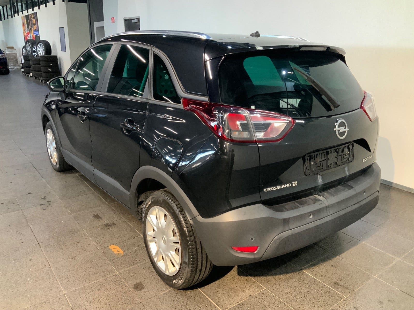 Sort Opel Crossland X fra 2019