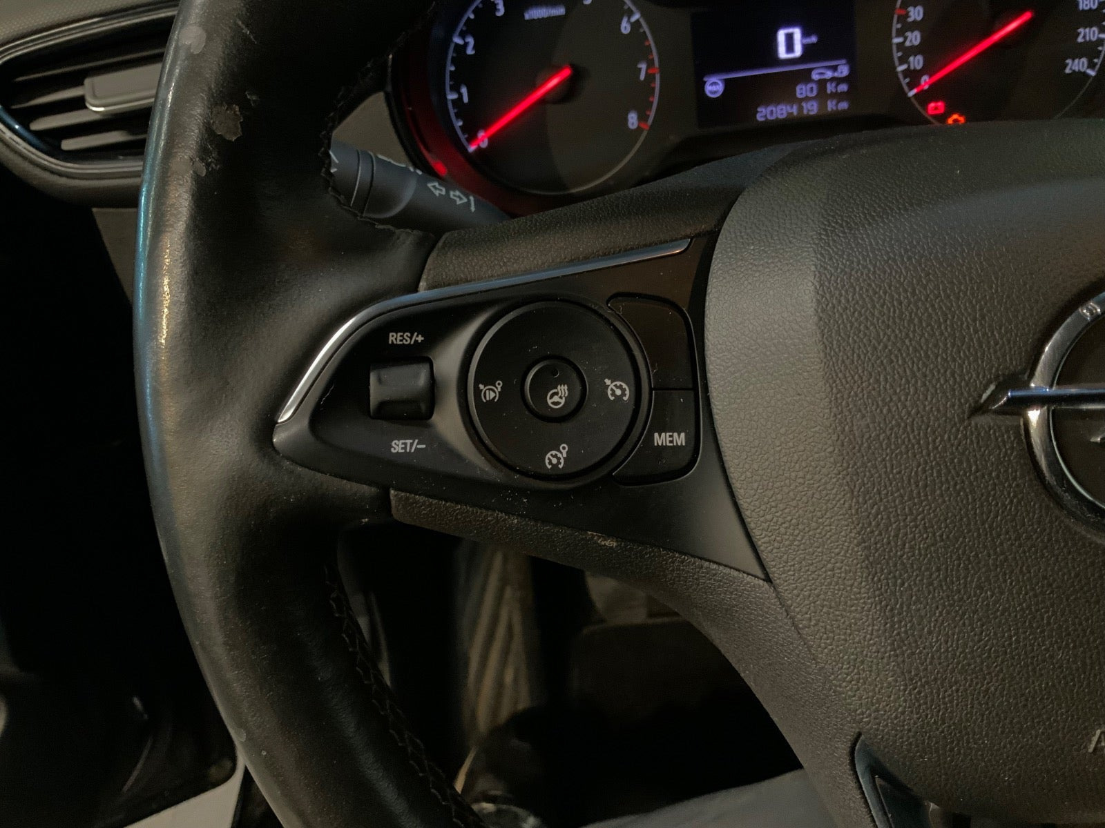 Sort Opel Crossland X fra 2019
