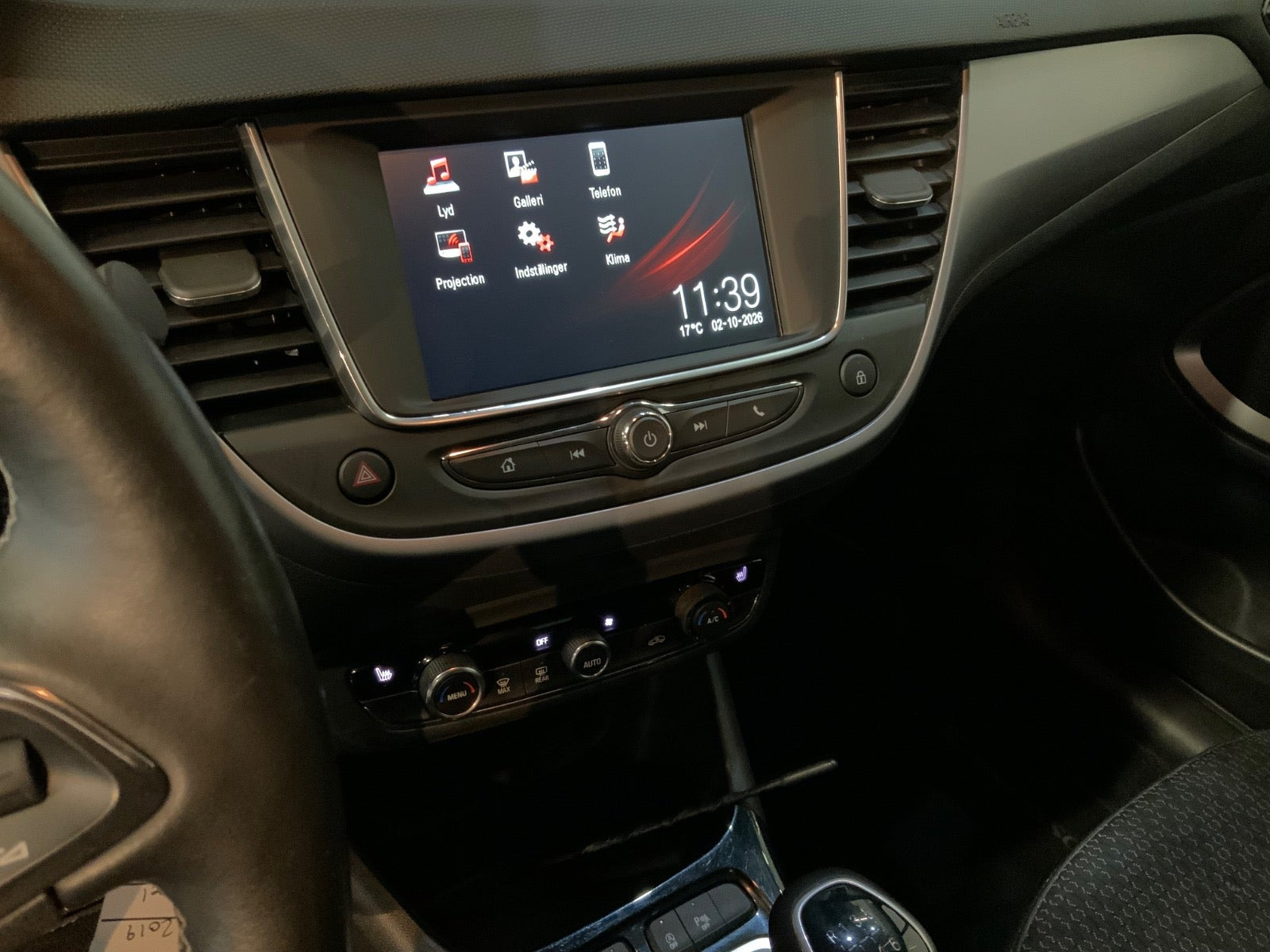 Sort Opel Crossland X fra 2019