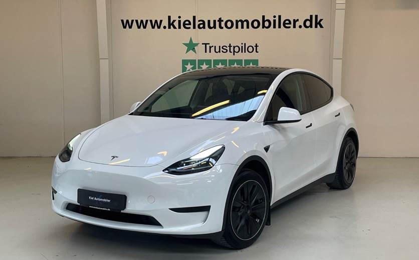 Tesla Model Y RWD