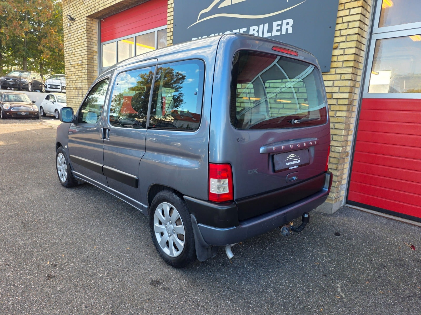 Grå Peugeot Partner fra 2006