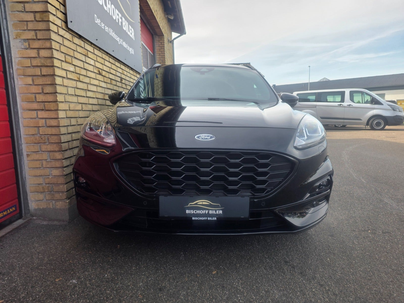Sort Ford Kuga fra 2020