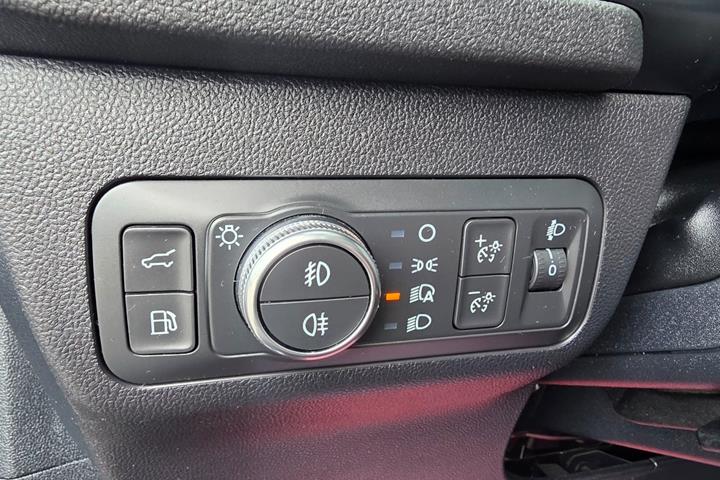 Sort Ford Kuga fra 2020
