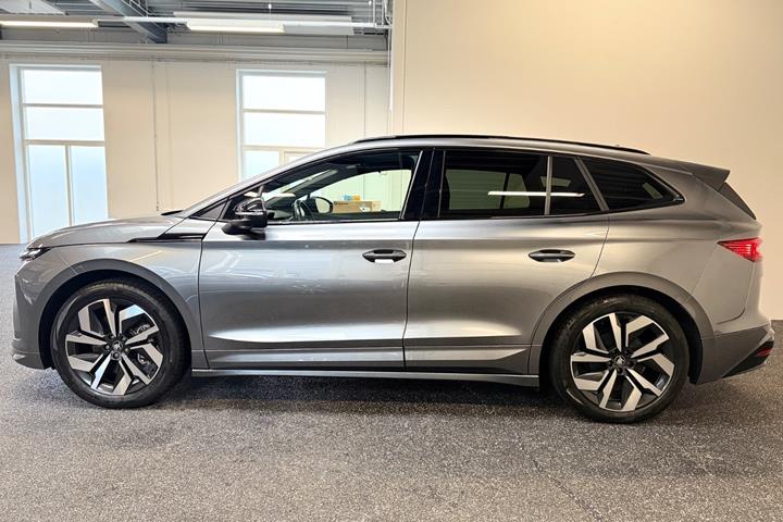 Grå Skoda Enyaq fra 2026