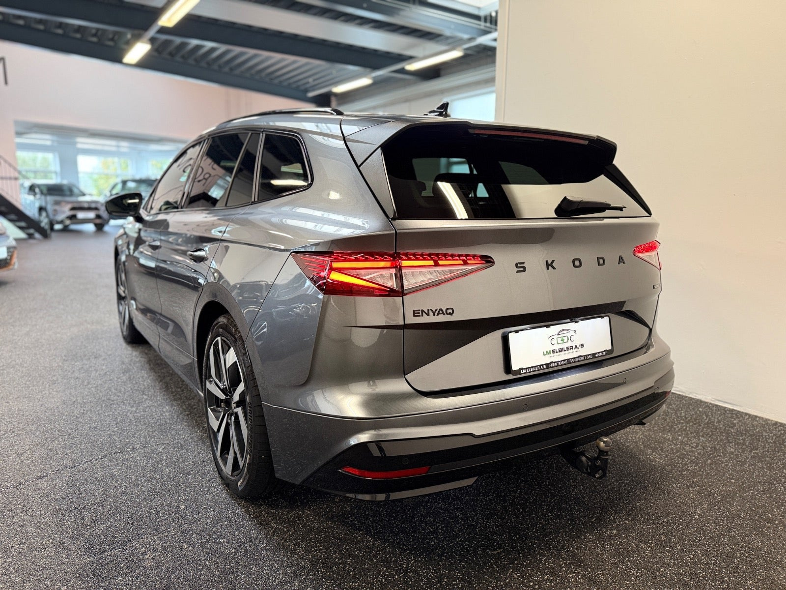 Grå Skoda Enyaq fra 2026