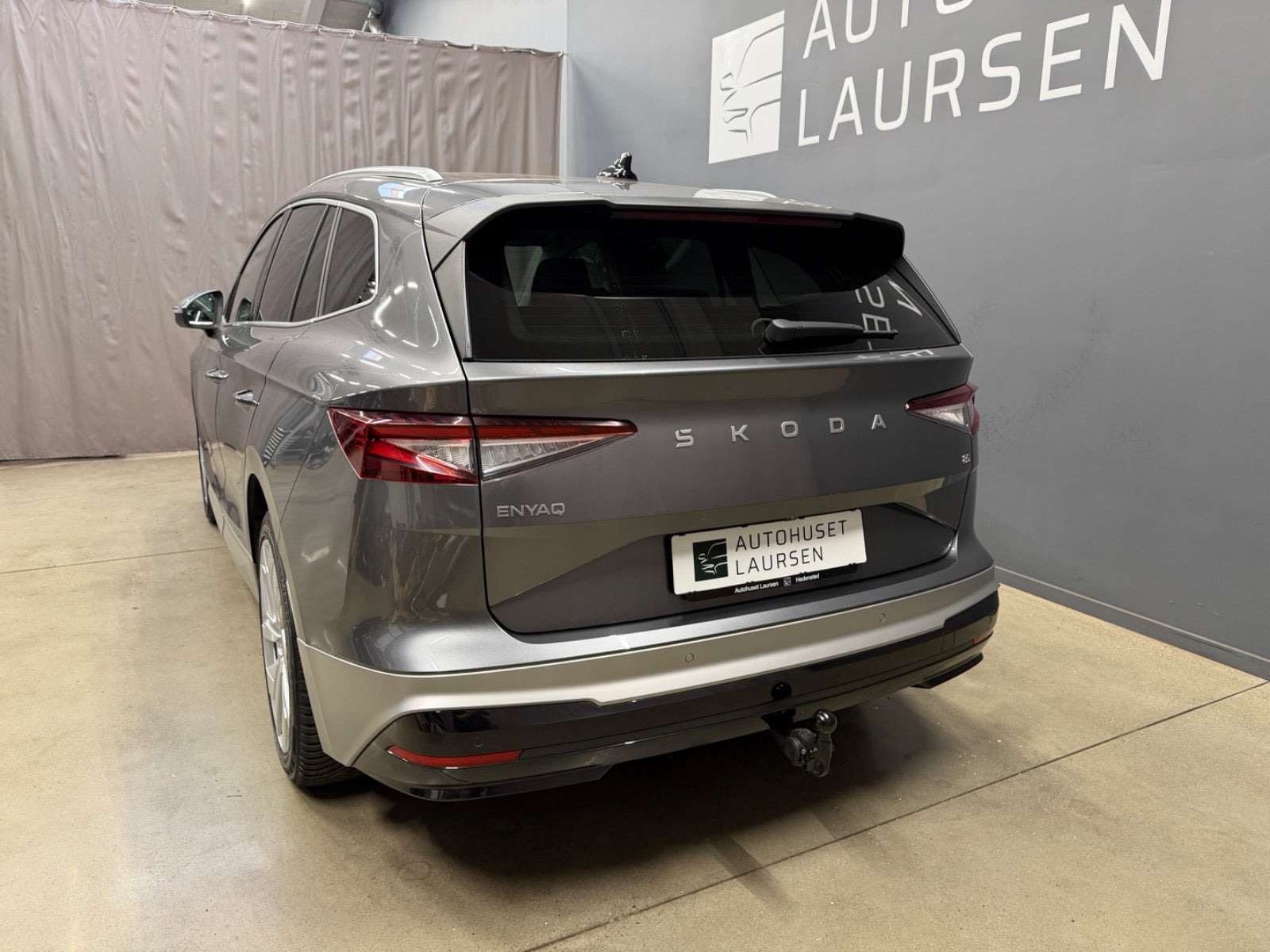 Grå Skoda Enyaq fra 2026