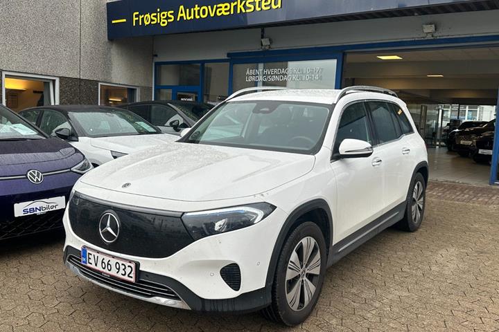 Hvid Mercedes EQB250+ fra 2025