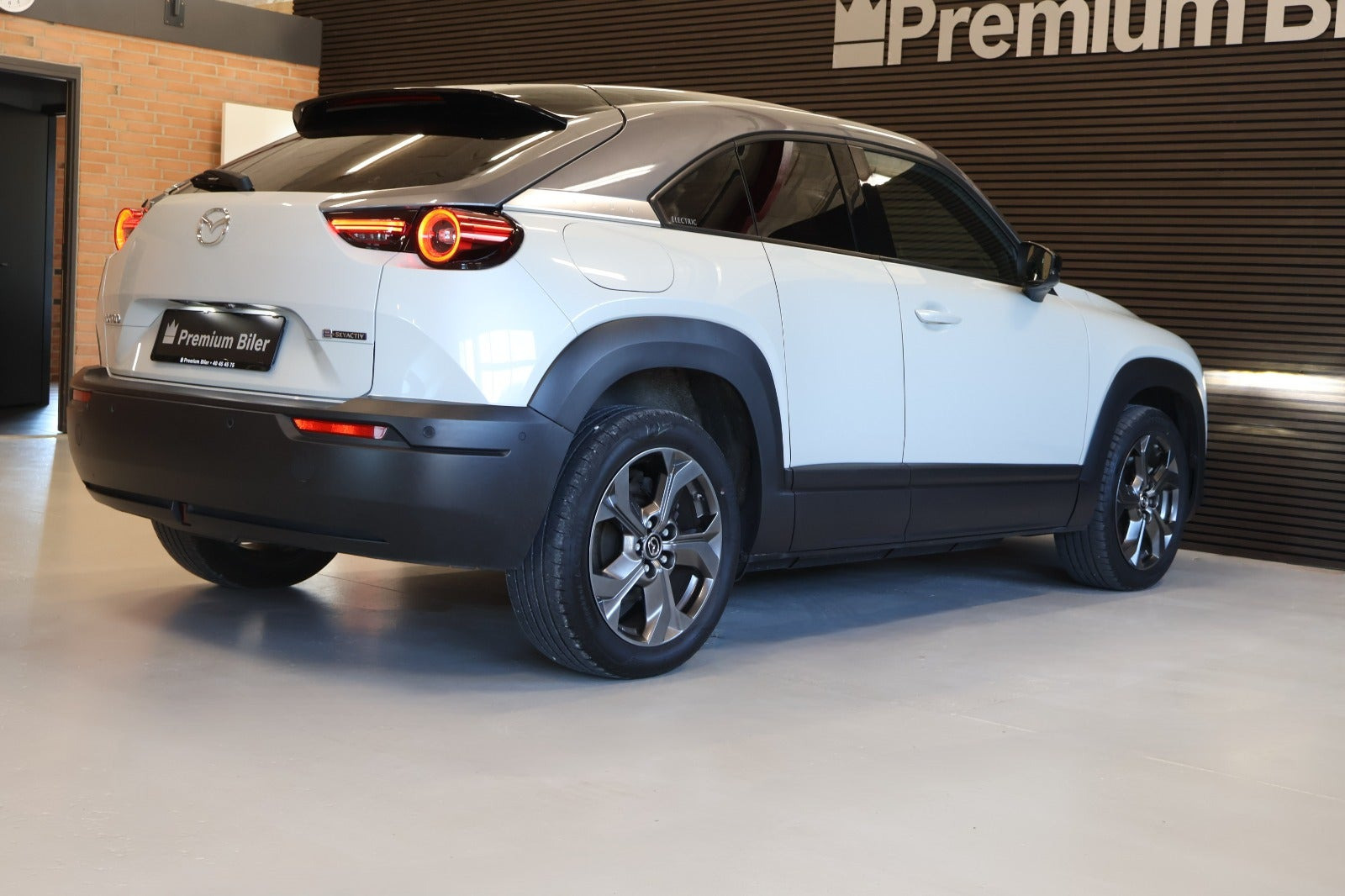 Grå Mazda MX-30 fra 2020