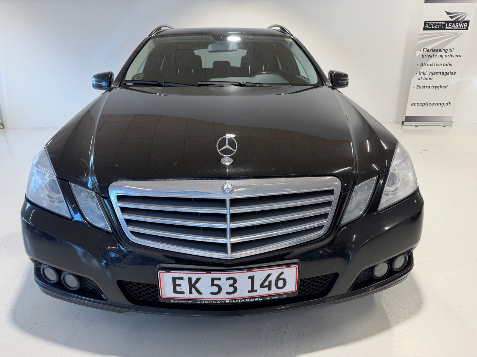 Sort Mercedes E220 fra 2011
