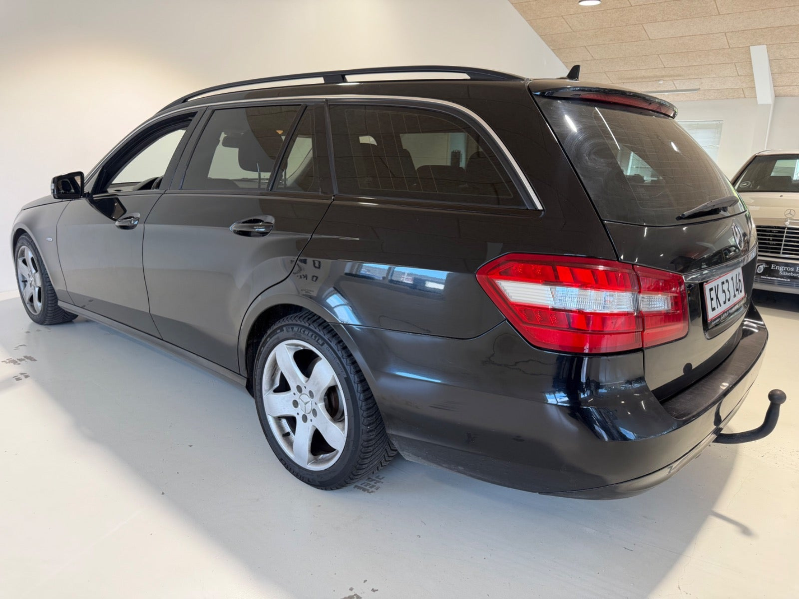 Sort Mercedes E220 fra 2011