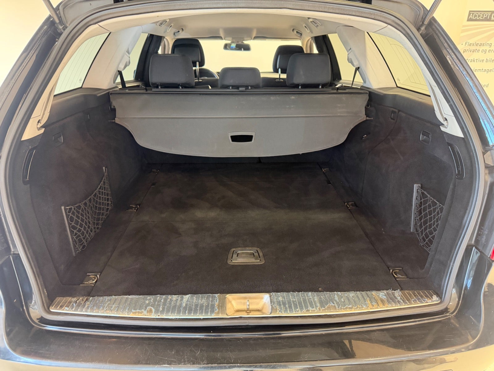 Sort Mercedes E220 fra 2011