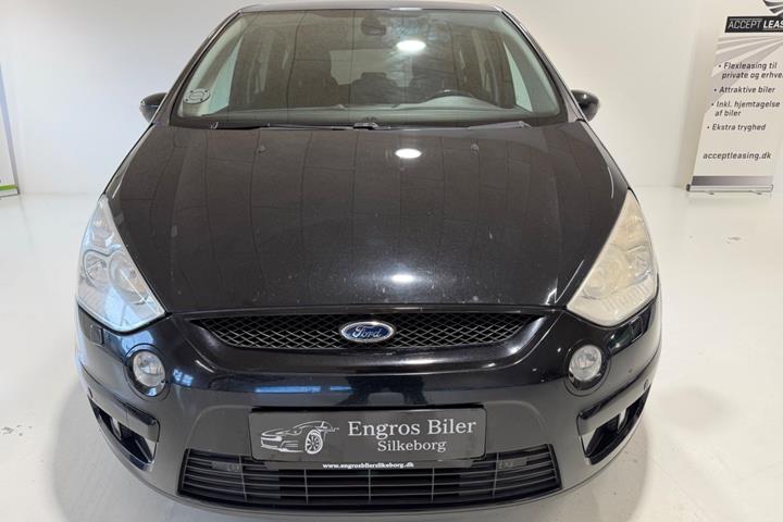 Sort Ford S-MAX fra 2009