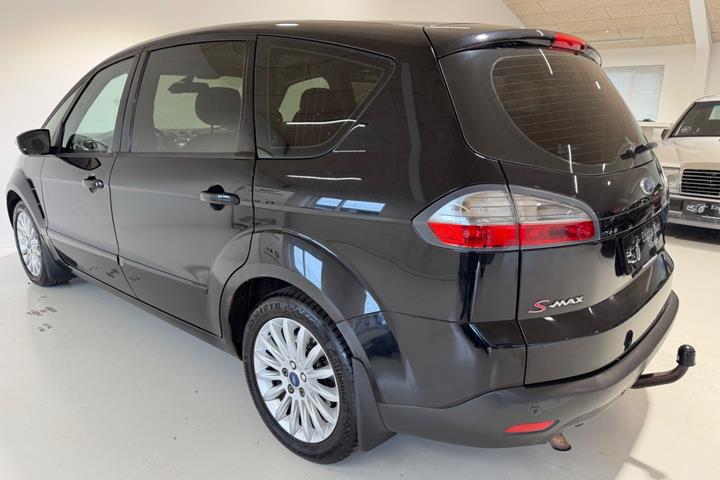 Sort Ford S-MAX fra 2009