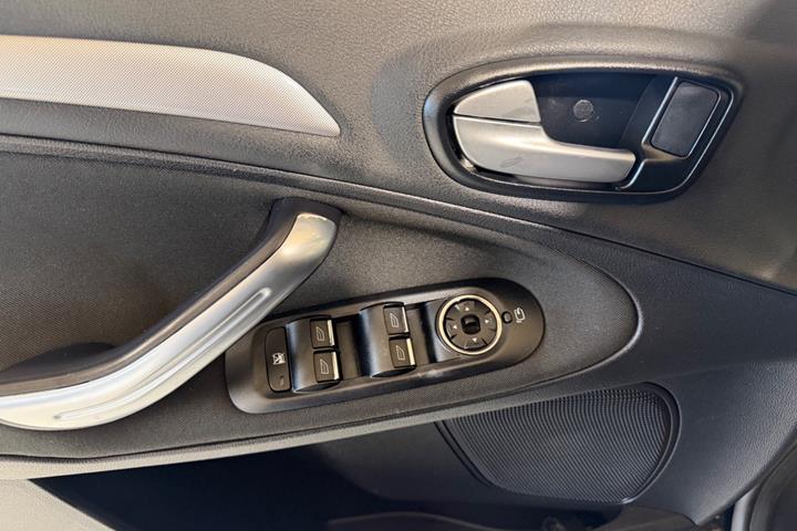 Sort Ford S-MAX fra 2009