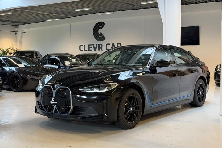 Sort BMW i4 fra 2023