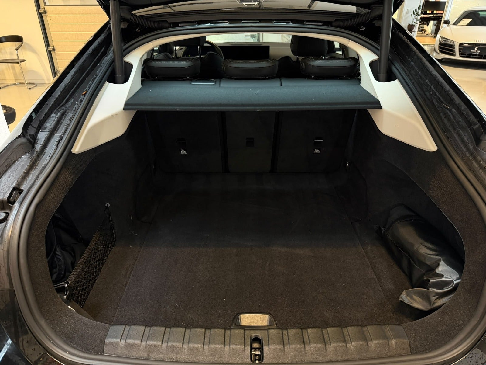 Sort BMW i4 fra 2023