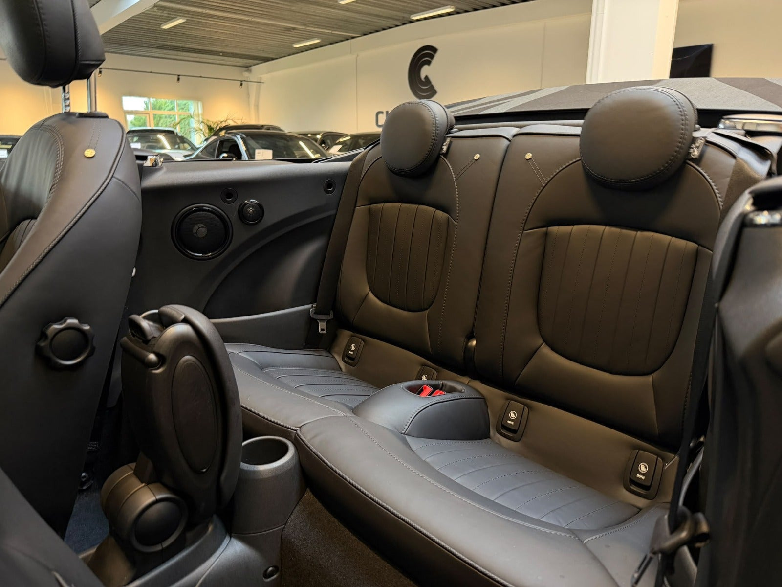 Sort Mini Cooper SE fra 2023