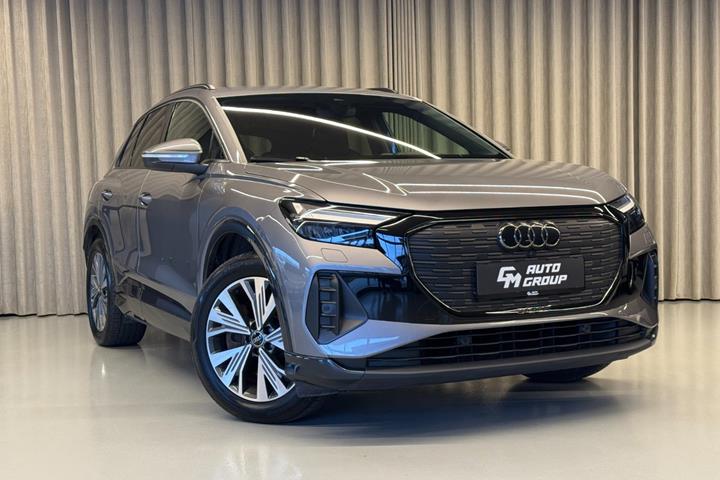 Grå Audi Q4 e-tron fra 2023