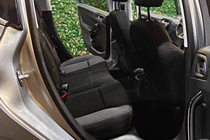 undefined Peugeot 208 fra 2019