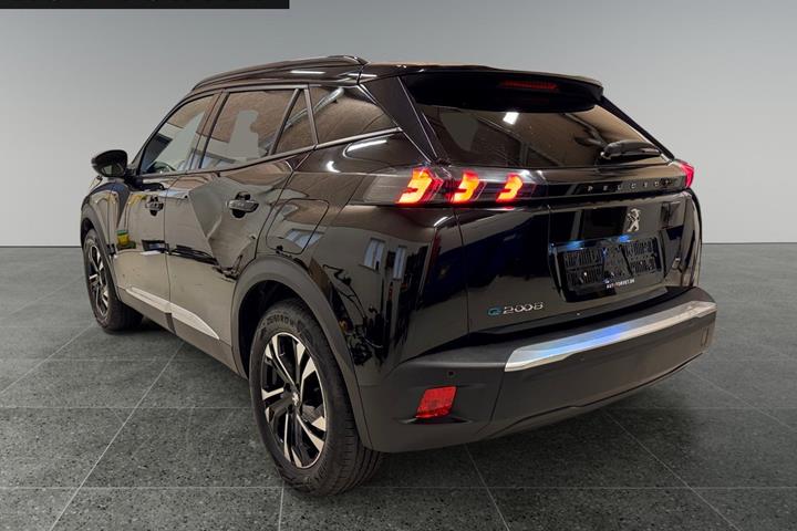 Sort Peugeot e-2008 fra 2023