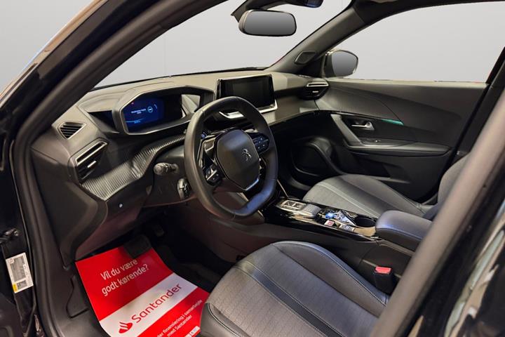 Sort Peugeot e-2008 fra 2023