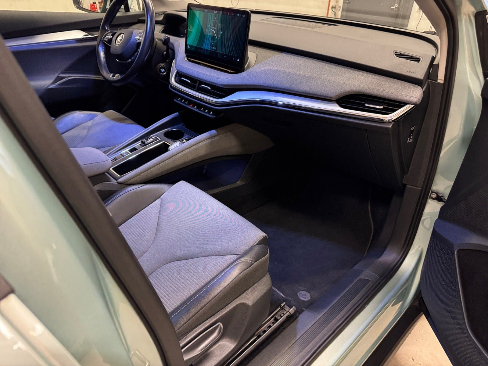 Turquoise Skoda Enyaq fra 2021