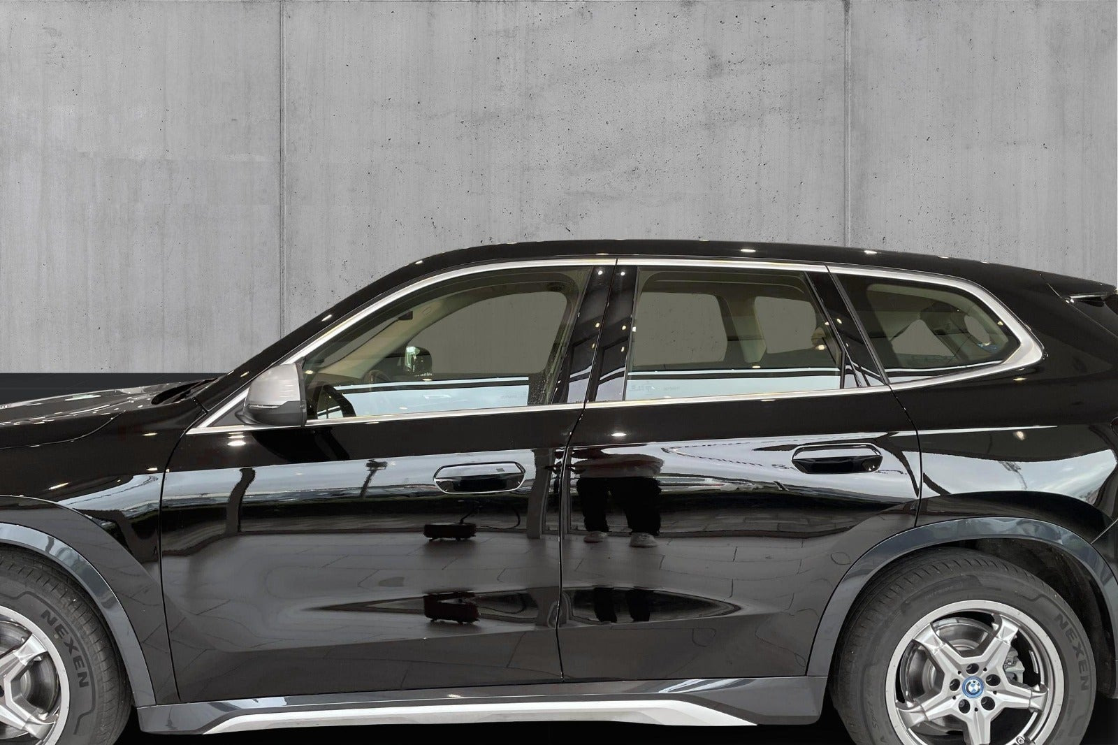 Sort BMW iX1 fra 2024