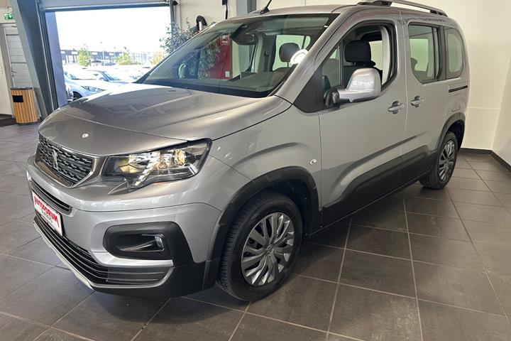 Grå Peugeot Rifter fra 2020