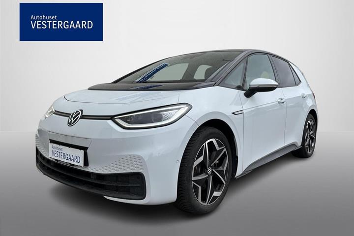 Hvid VW ID.3 fra 2022 set udefra