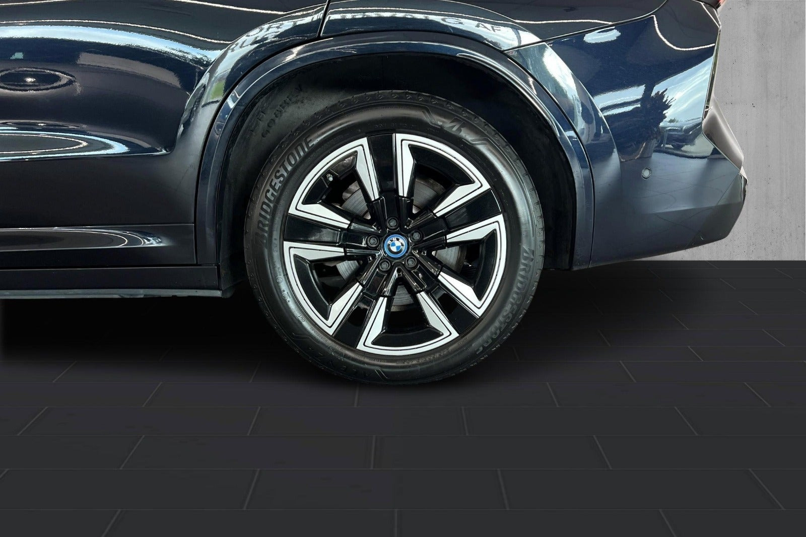 Sort BMW iX3 fra 2024