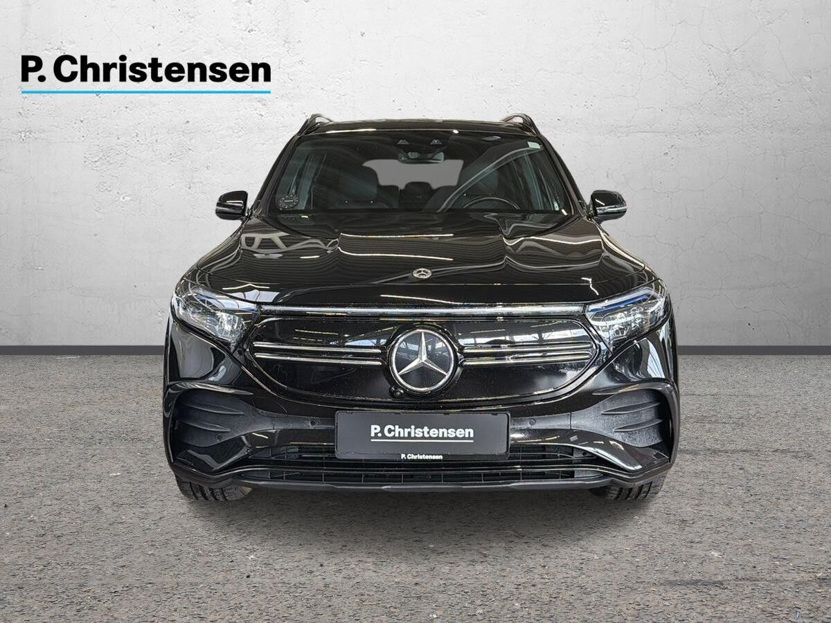 Sort Mercedes EQB350 fra 2023