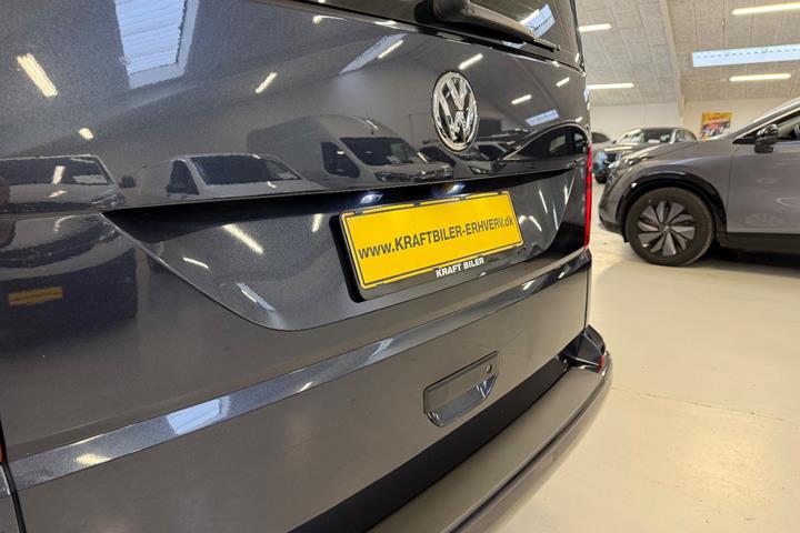 Blå VW Transporter fra 2020