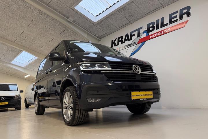 Blå VW Transporter fra 2020