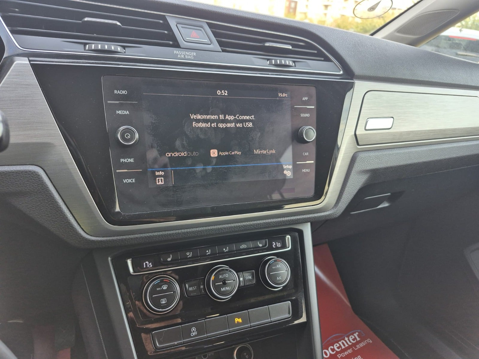 Hvid VW Touran fra 2020