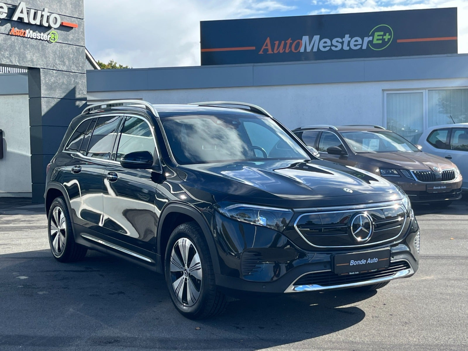 undefined Mercedes EQB300 fra 2023