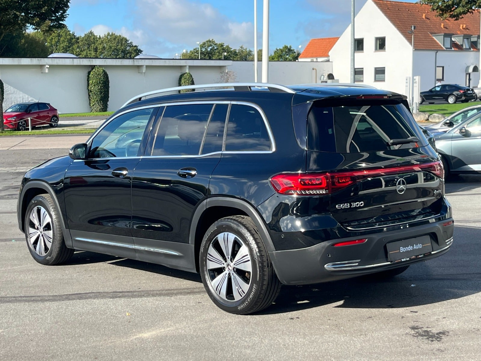 undefined Mercedes EQB300 fra 2023