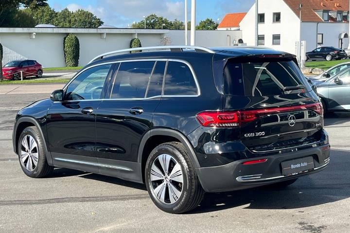 undefined Mercedes EQB300 fra 2023