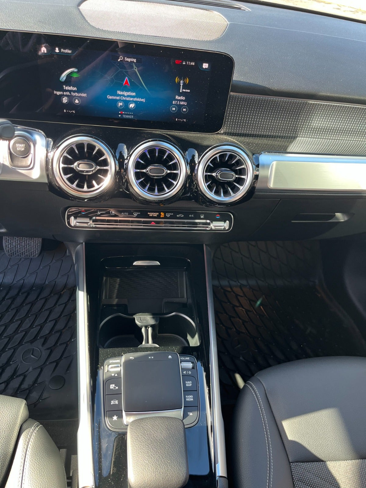 undefined Mercedes EQB300 fra 2023