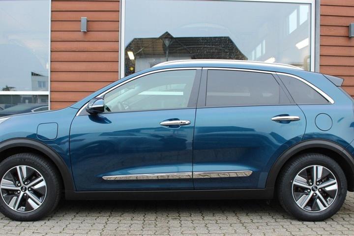 Blå Kia Niro fra 2020