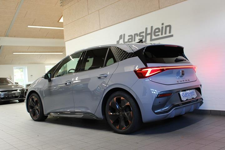 Grå Cupra Born fra 2025