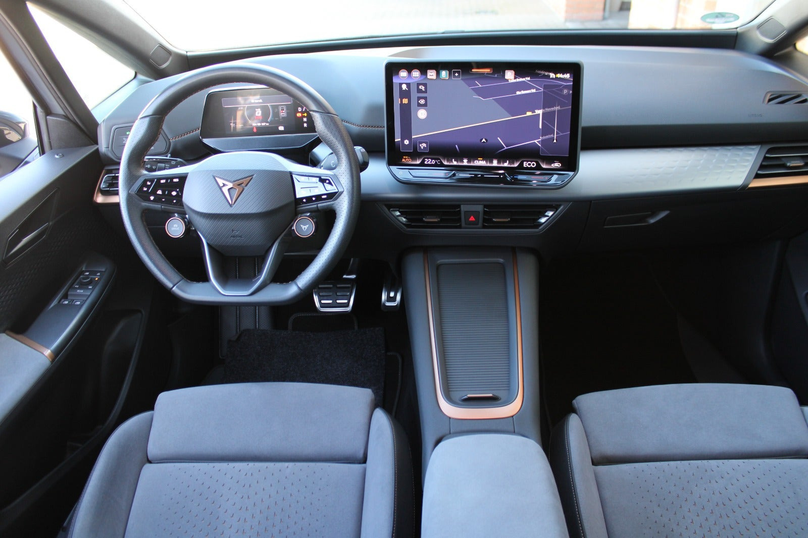 Grå Cupra Born fra 2025