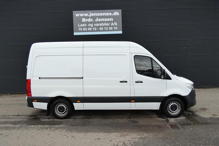 Hvid Mercedes Sprinter 316 fra 2020