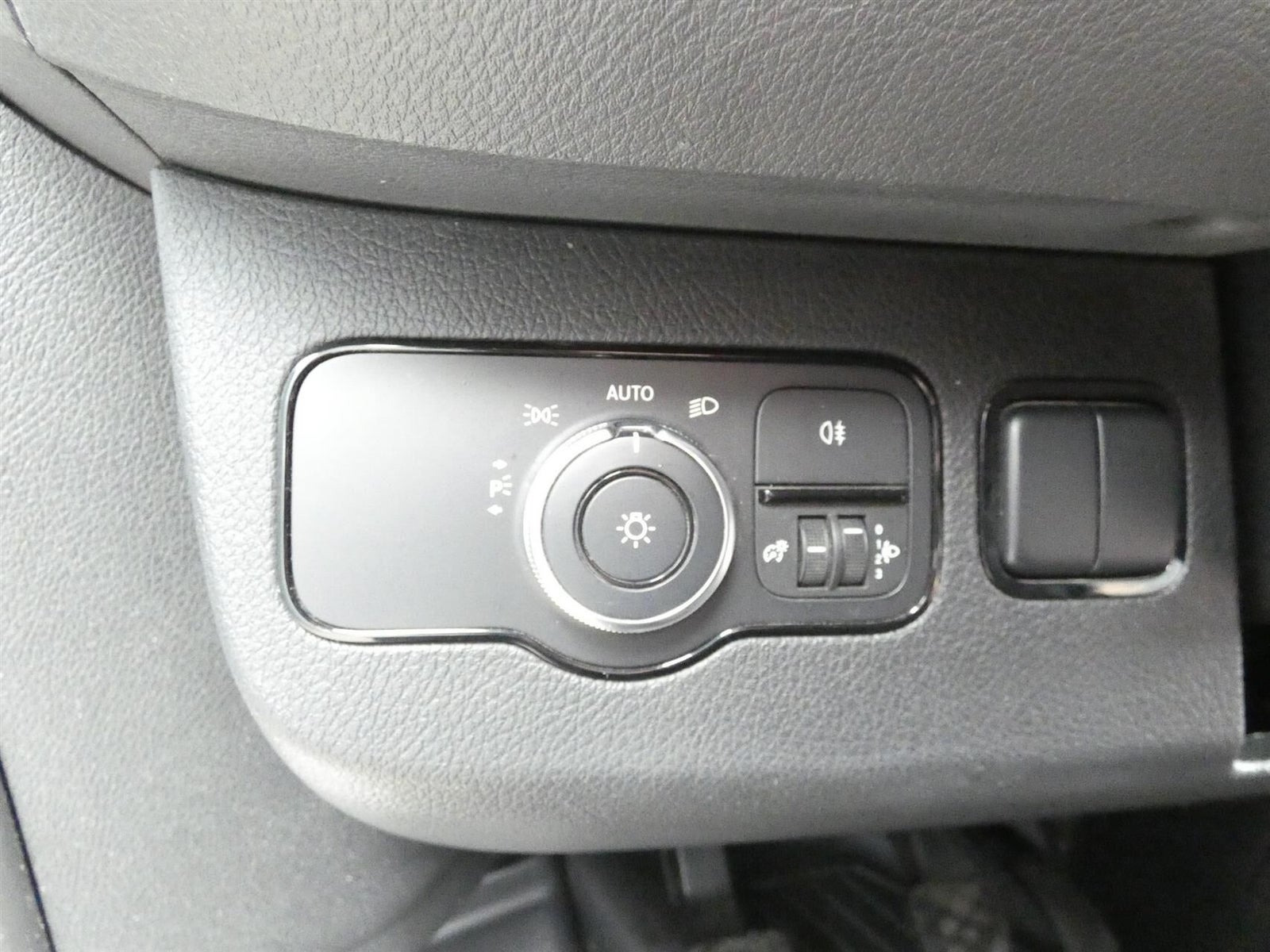Hvid Mercedes Sprinter 316 fra 2020