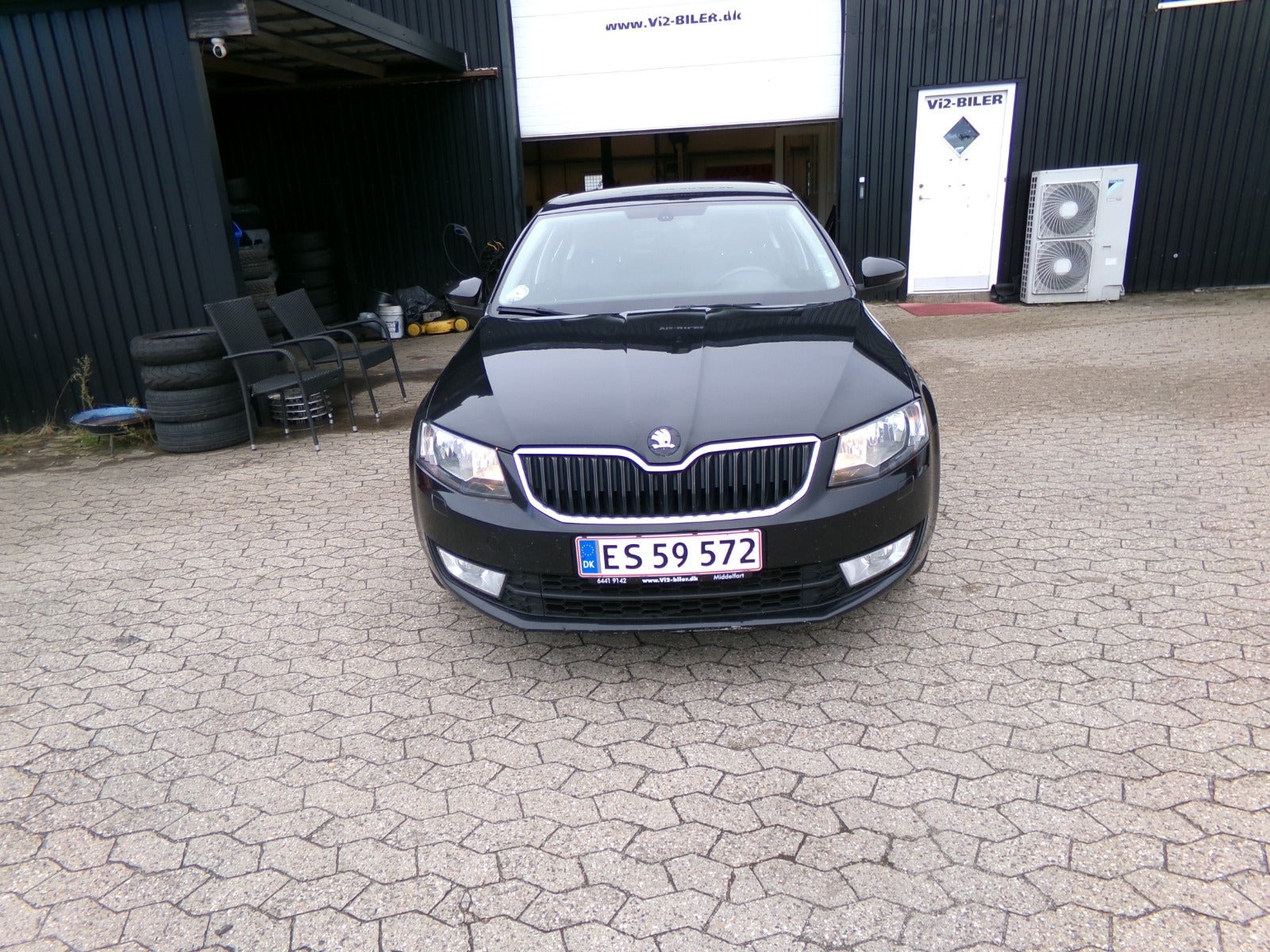 Sort Skoda Octavia fra 2014