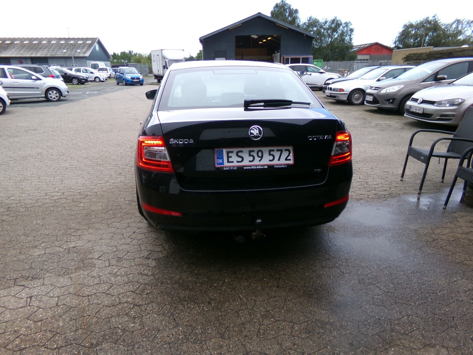 Sort Skoda Octavia fra 2014