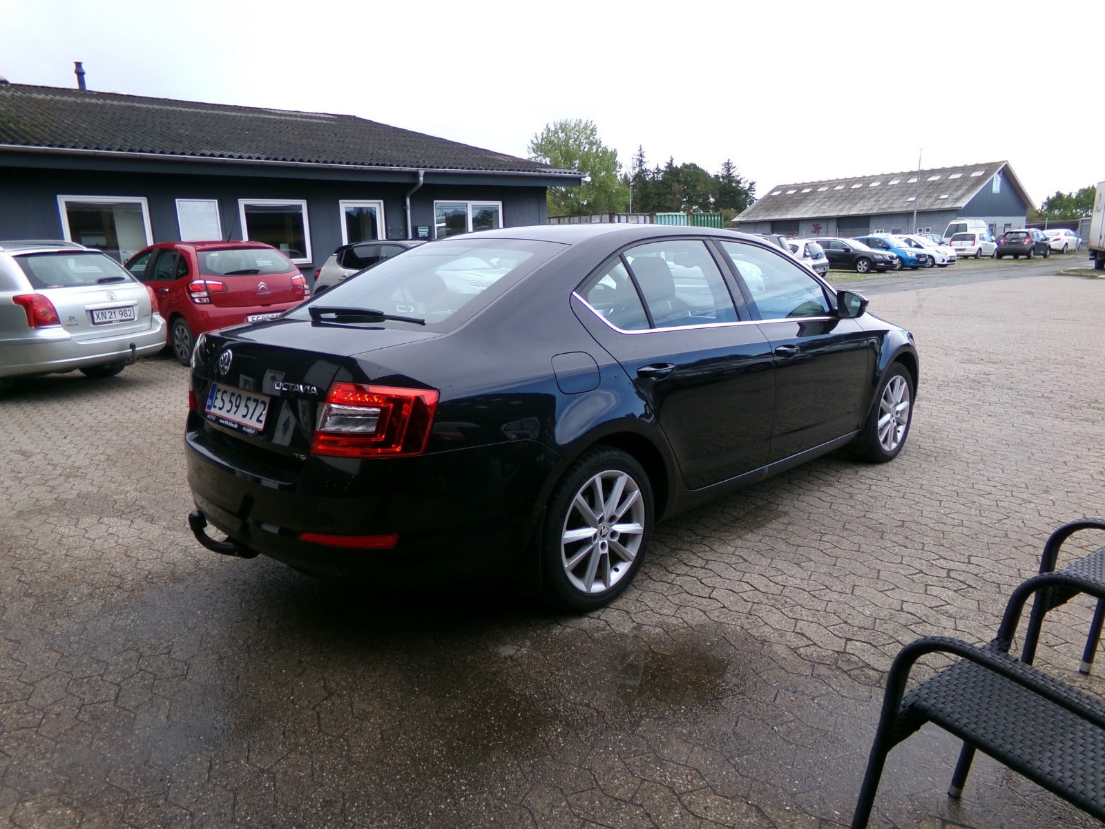 Sort Skoda Octavia fra 2014
