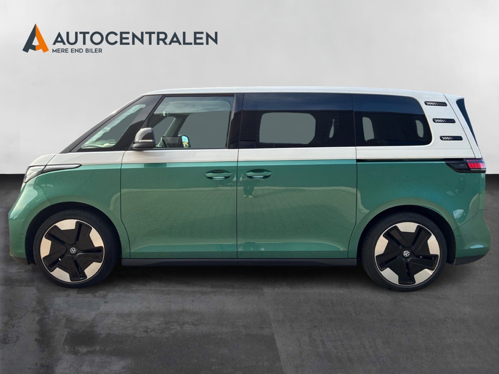 Grøn VW ID.Buzz fra 2024