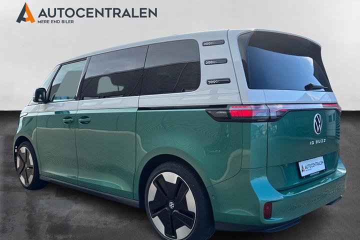Grøn VW ID.Buzz fra 2024