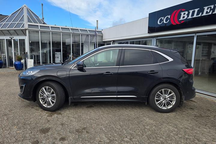 Sort Ford Kuga fra 2020
